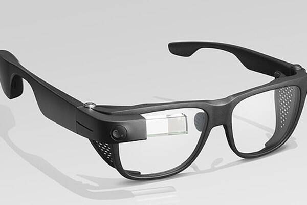گوگل از عینک هوشمند جدید خود با قابلیت ترجمه زنده و پشتیبانی از زبان فارسی رونمایی کرد! - دیجینوی