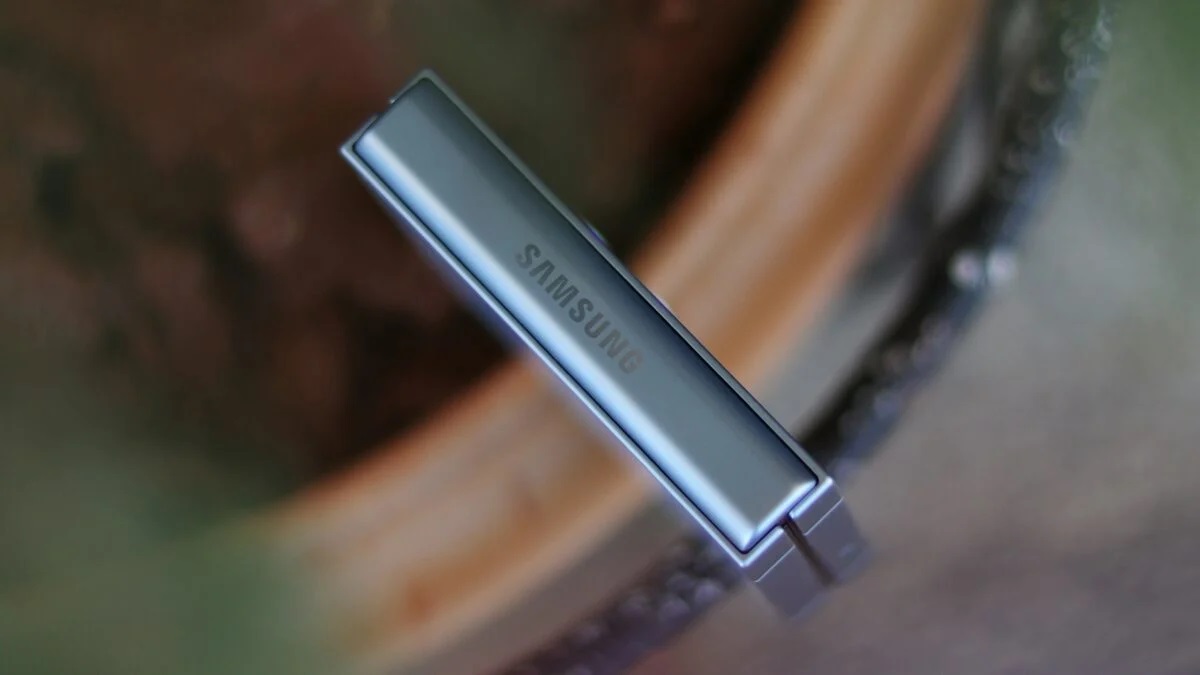 گزارش: گلکسی زد فلیپ FE7 یک گوشی سبک وزن خواهد بود - دیجینوی