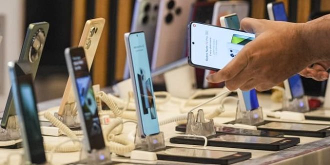 شوک به بازار موبایل؛ درهای گمرک به روی تمام برندها باز شد