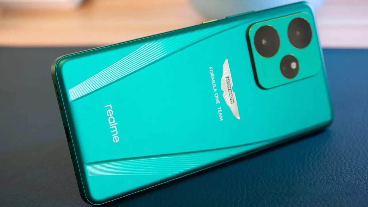 realme-gt7-dream-edition-7-1280w-720h این زیباترین رنگ تاریخ گوشیهای اندرویدی است - دیجینوی