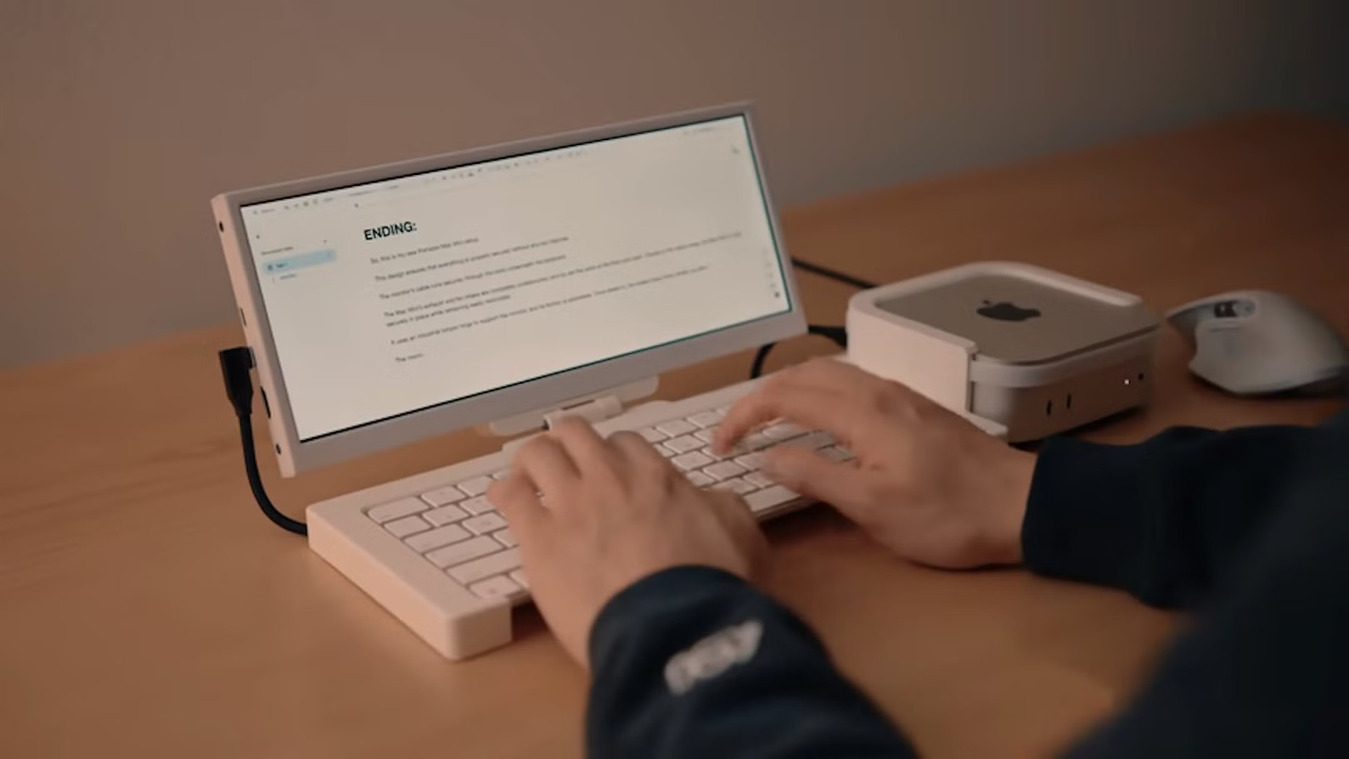 این مک مینی درواقع یک کامیپوتر رومیزی قابل حمل است - دیجینوی