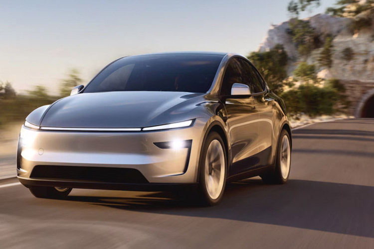 تحویل خودران تسلا مدل Y؛ آیندهای بدون راننده نزدیکتر از همیشه