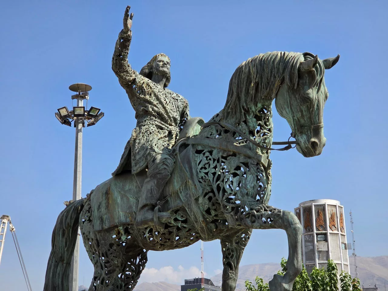 بررسی گوشی سامسونگ گلکسی فولد ۷: یک تاشوی قابل دفاع