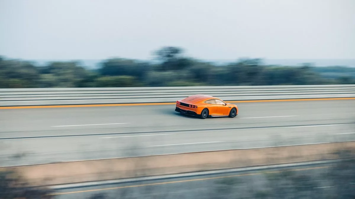 مرسدس AMG GT XX در ۷.۵ روز،‌ دور دنیا را طی کرد