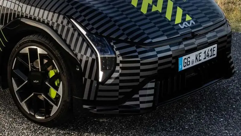 نگاهی به کیا EV4 GT؛ اسپرتترین کراساور الکتریکی ۲۰۲۶