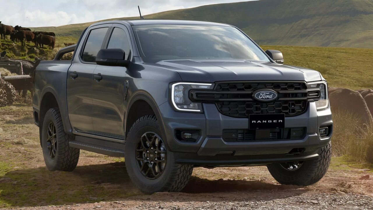 رقیب آمریکایی هایلوکس به میدان نبرد آمد