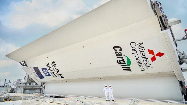 کشتی غولپیکر که فقط با باد اقیانوسها را میپیماید!