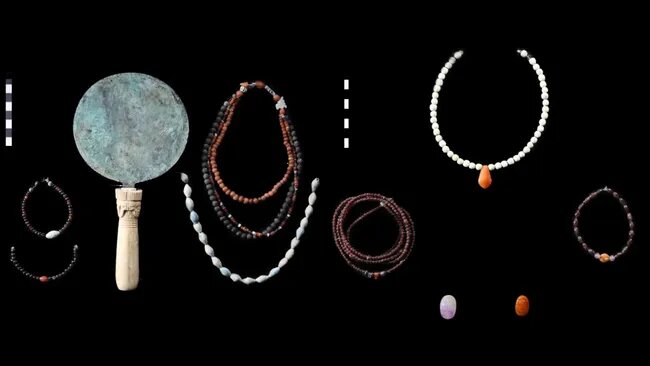 کشف کوه جواهرات ۳۸۰۰ ساله یک خانواده