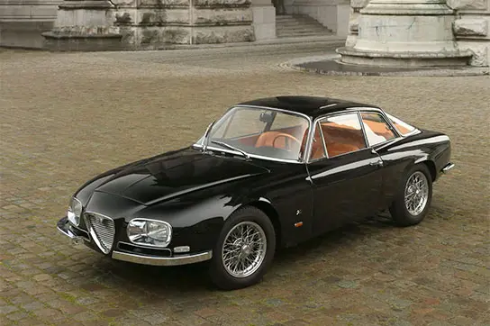 خودروی افسانهای سوفیا لورن از نایابترین کلاسیکهای جهان