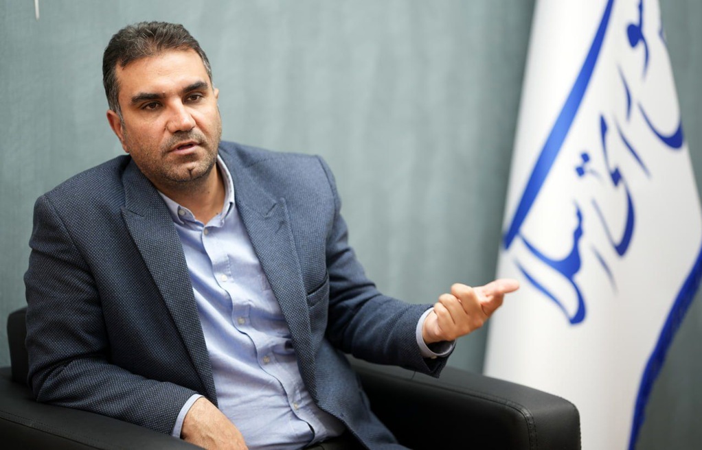 نماینده مجلس: برخی میخواهند در اینترنت هم یک «ایرانخودرو» بسازند نماینده مجلس: برخی میخواهند در اینترنت هم یک «ایرانخودرو» بسازند